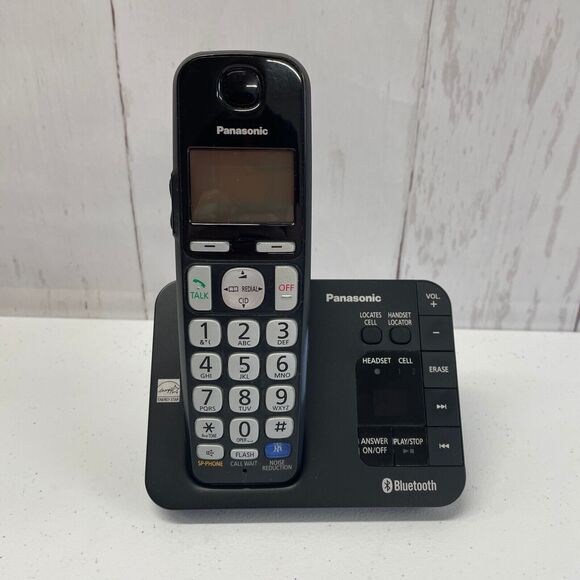 Panasonic KX-TGE260 Bluetooth Answering Machine Base & KX-TGEA20 Cordless Phone - Picture 1 of 8
